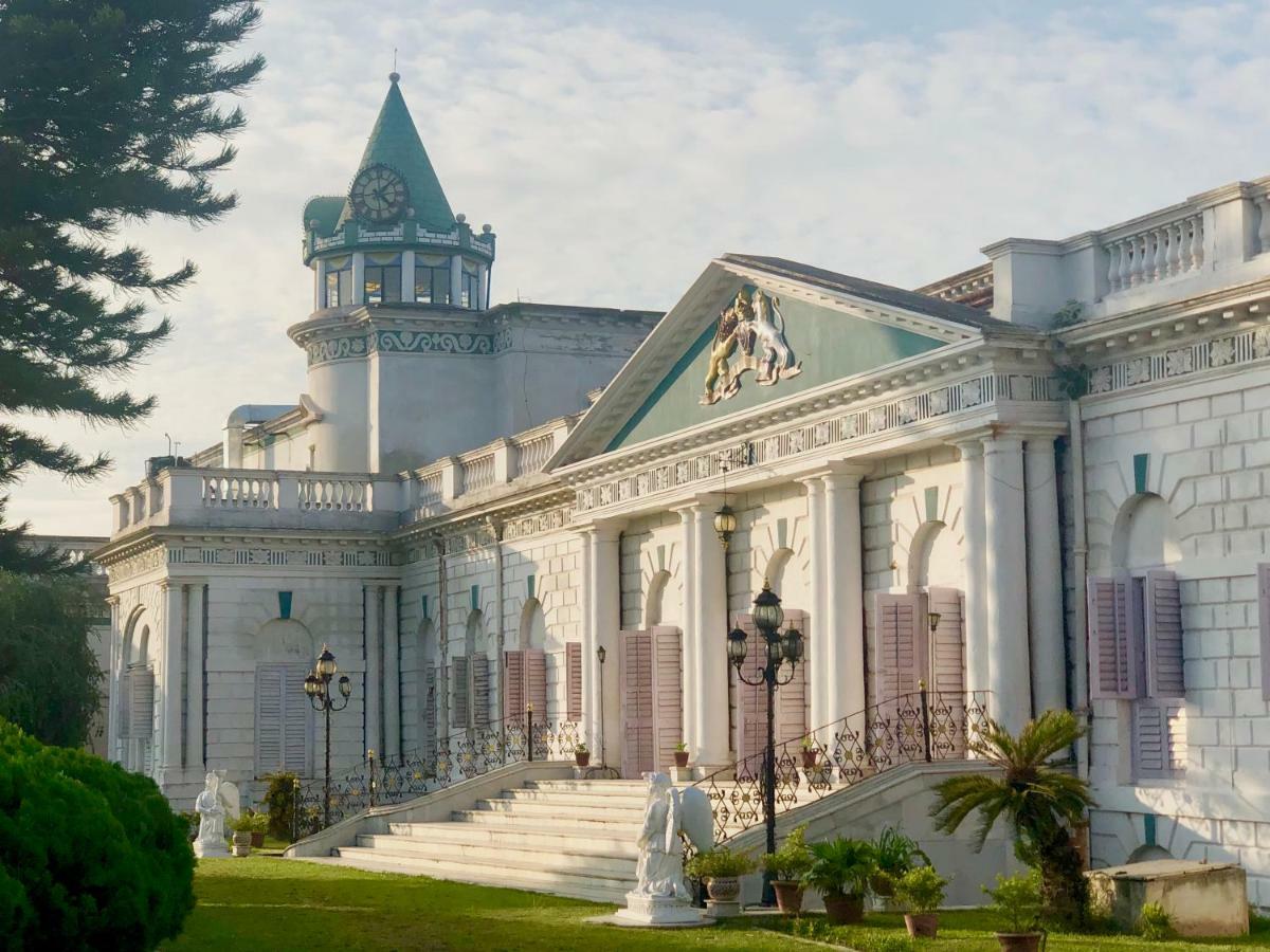 Cossimbazar Palace Of The Roys Hotel Exterior photo